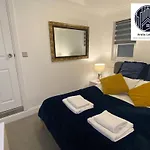 Readily Available Cosy Home For Contractors And Short Term Let