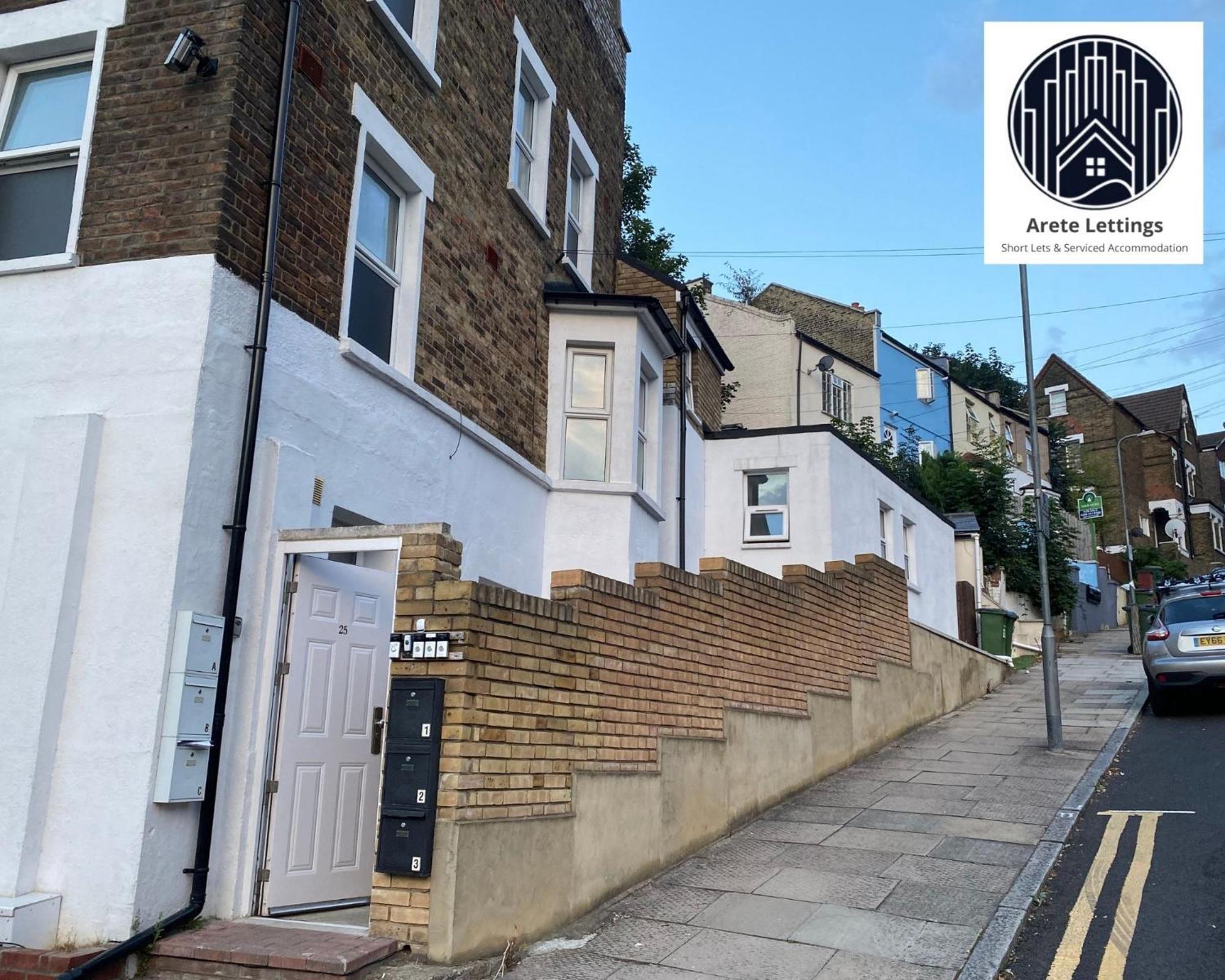 Readily Available Cosy Home For Contractors And Short Term Let *